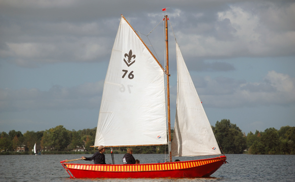 De 76 winnaar van de zeilwedstrijden!